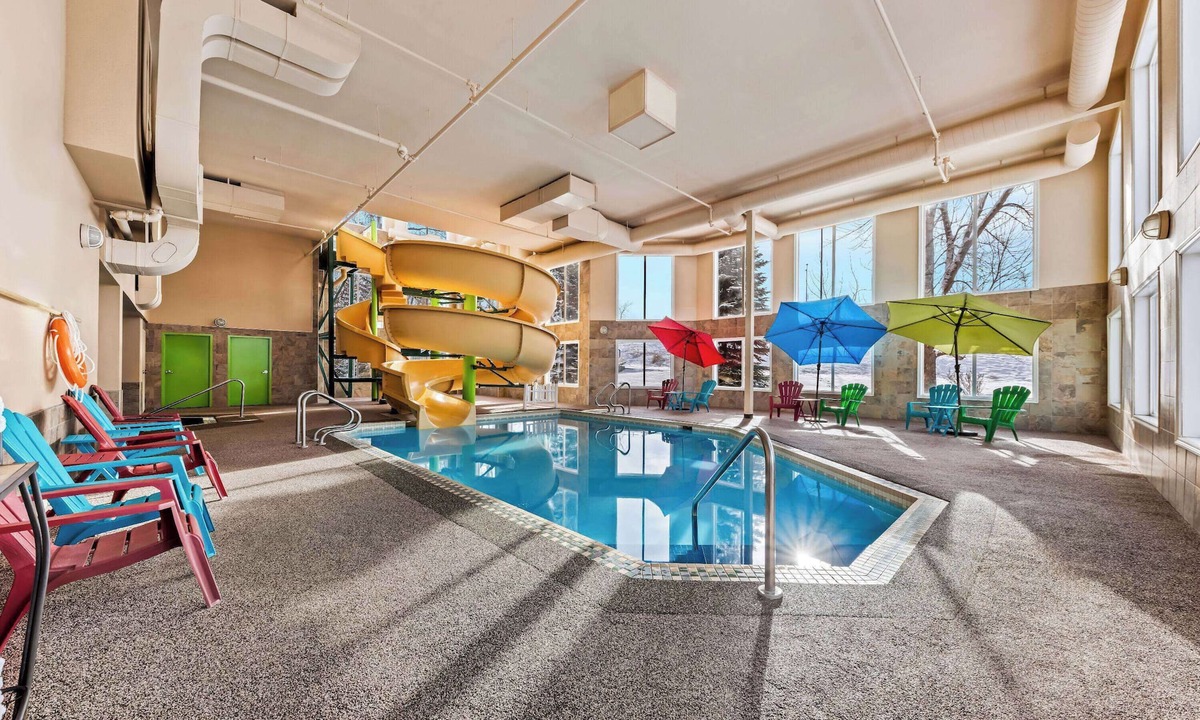 Midnapore Hotel | Wingate by Wyndham Calgary