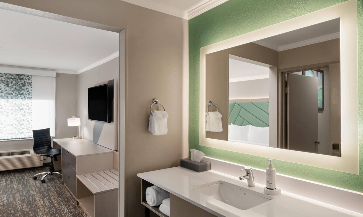 Jackson Hotel | Wingate By Wyndham Jackson