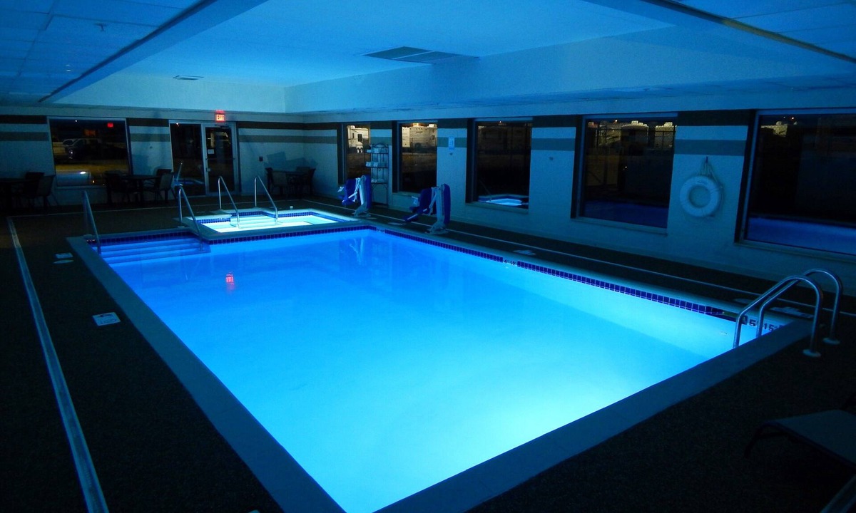 Joliet Hotel | Wingate by Wyndham - Joliet