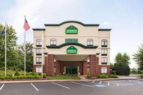 Jeffersontown Hotel | Wingate by Wyndham Louisville East