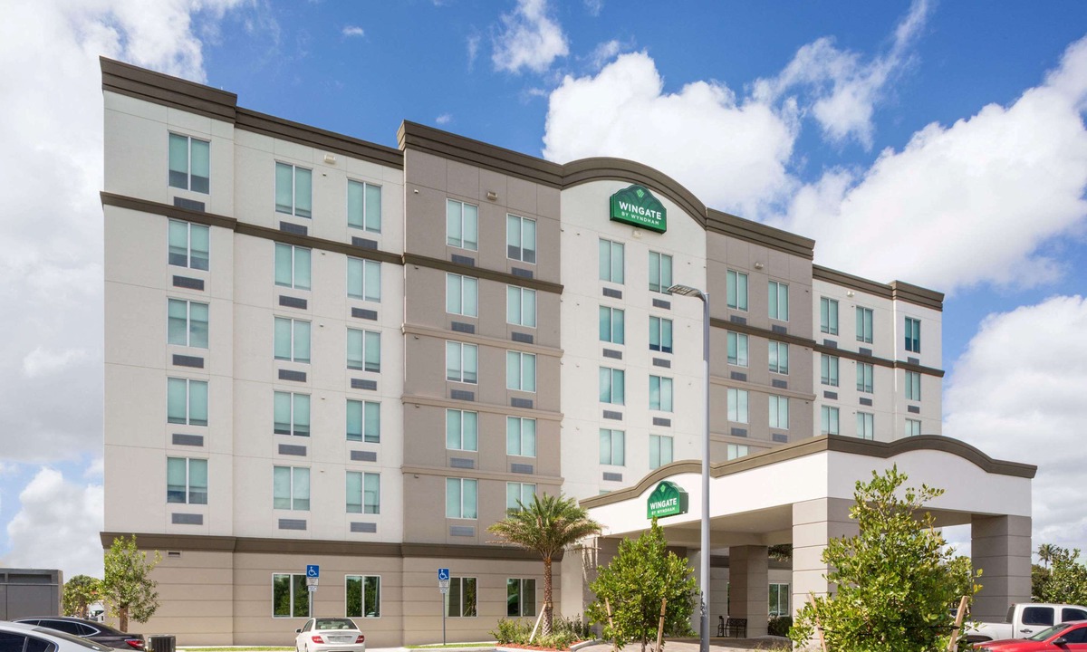 Doral Hotel | Wingate by Wyndham Miami Airport