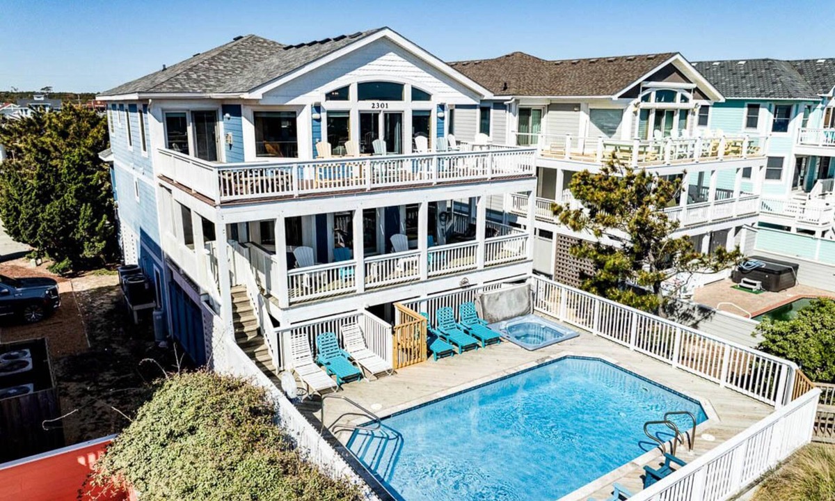 Nags Head House | Wink Beach | Oceanfront | Private Pool, Hot Tub, and Dog Friendly