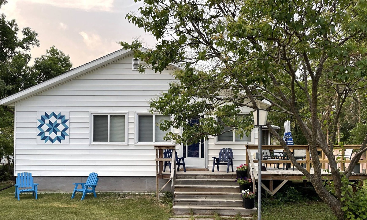 Winnipeg Beach Cottage | Winnipeg Beach Cottage Rental