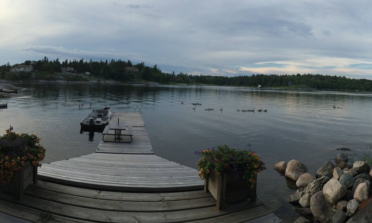 Kenora Cottage | Winnipeg River Paradise