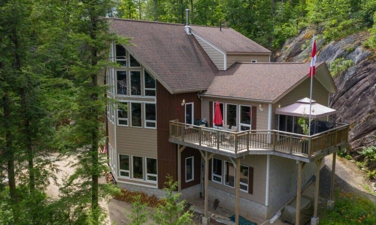 Seguin Villa | Winsome Silver Lake Perfect for family groups!