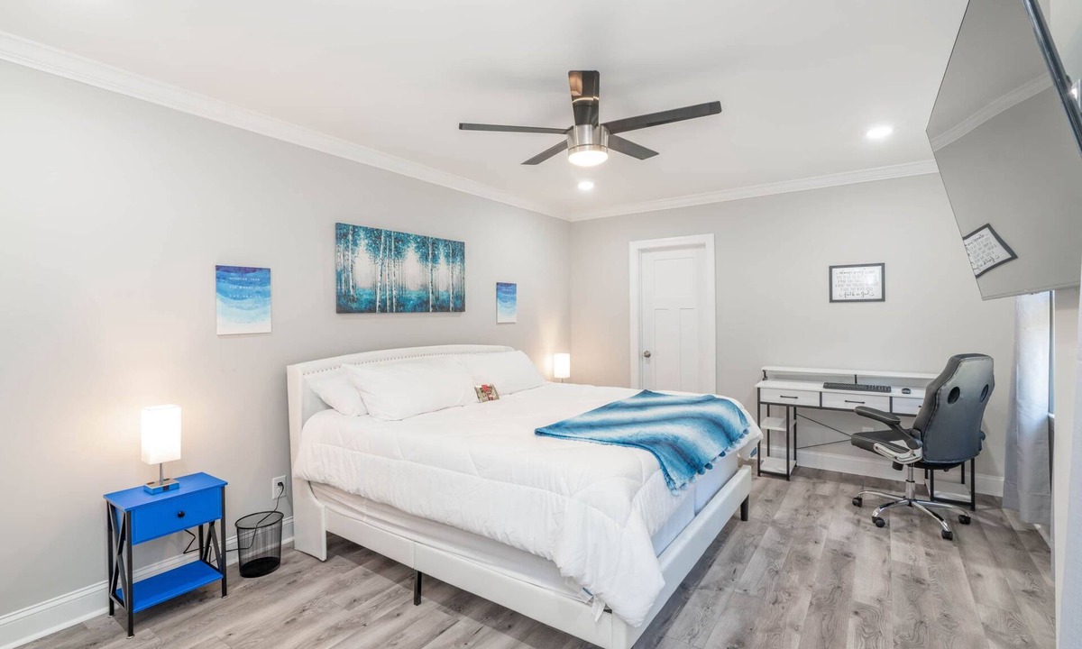 Winston - Salem House | Winston: King Beds, Hot Tub, Firepit, & Arcade