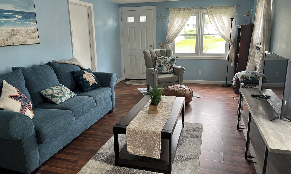 Point Judith House | Winter Availability - Short Term or Long Term!