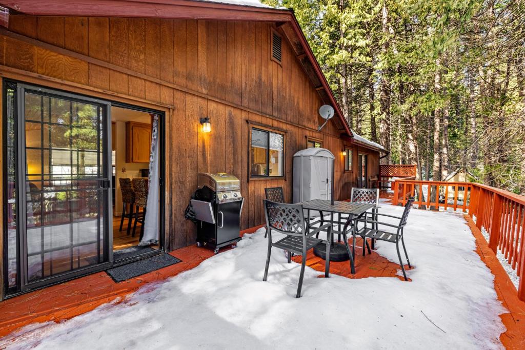 Glencoe House | Winter Ridge