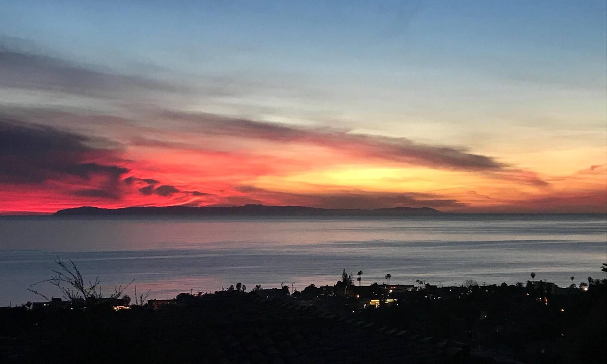 Laguna Beach Cottage | Winter Stays available - Charming Beach View Cottage