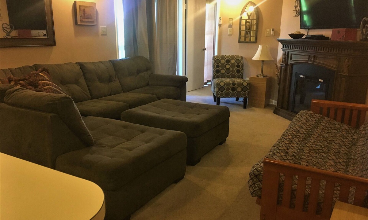 Ghent Apartment | Winterplace Condo D302