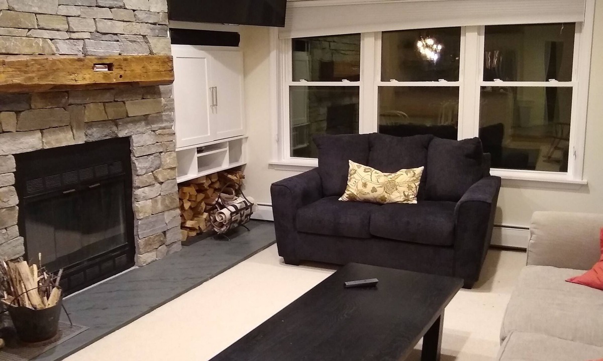 Ludlow Condo | Winterplace - Steps away from Slopes