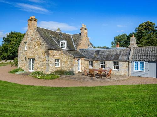 Pencaitland House | Winton Cottage - Uk50380