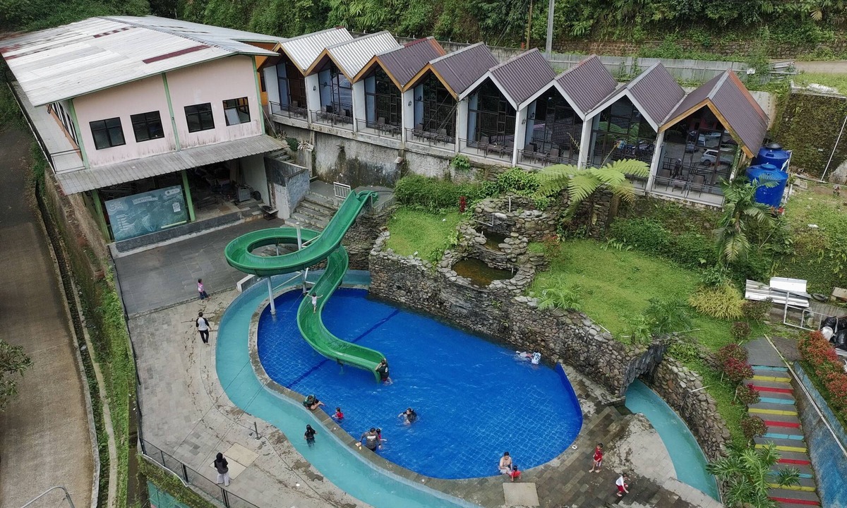 Rendeh Resort | wisata kampung karuhun eco green park
