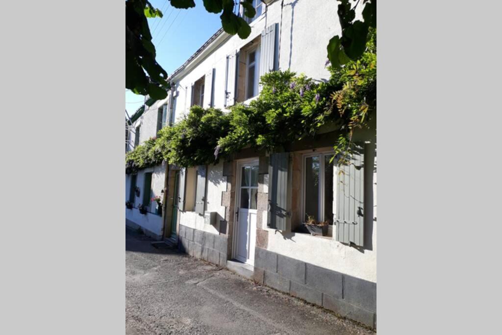 Guemene-sur-Scorff House | Wisteria Cottage