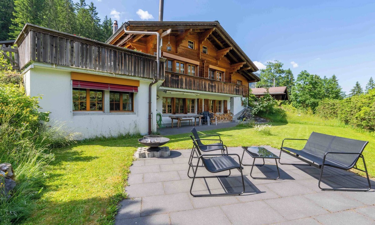 Schwenden Condo | With Sauna and Garden| BBQ with View near Gondola