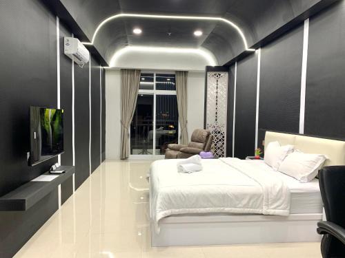 Lubuk Baja Apartment | Wiwi Formosa Residence -Modern-Balcony