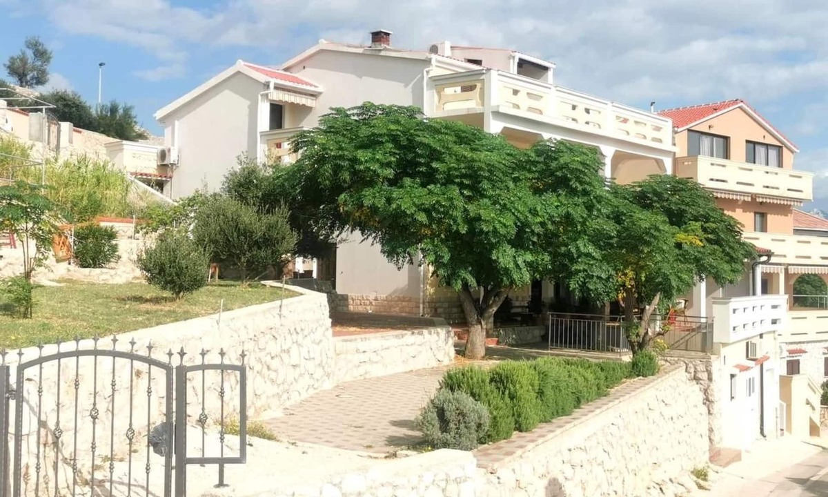 Zubovici Apartment | Wohnung Katarina auf der Insel Pag by Interhome