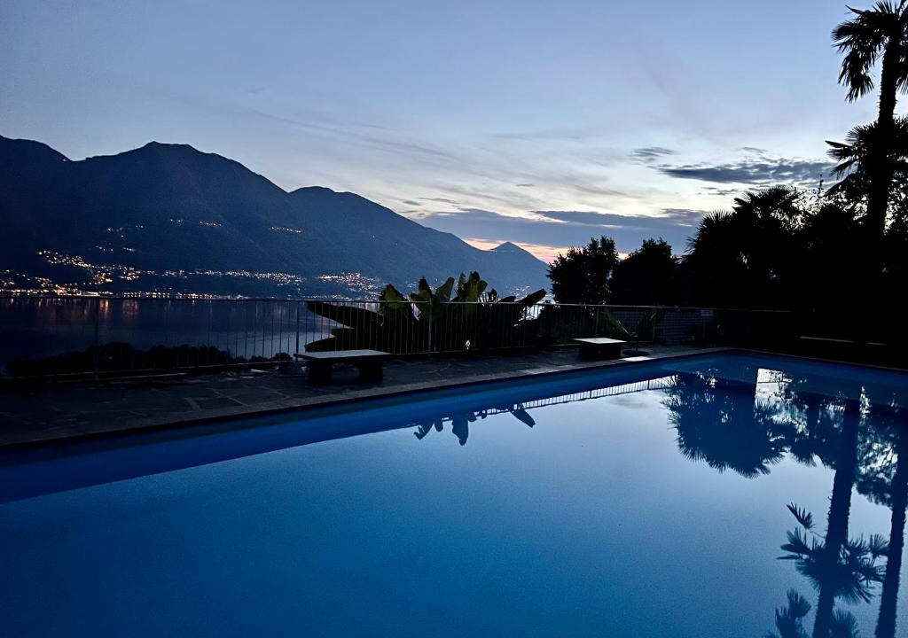Tenero-Contra Apartment | Wohnung mit Aussicht auf Lago Maggiore & Pool