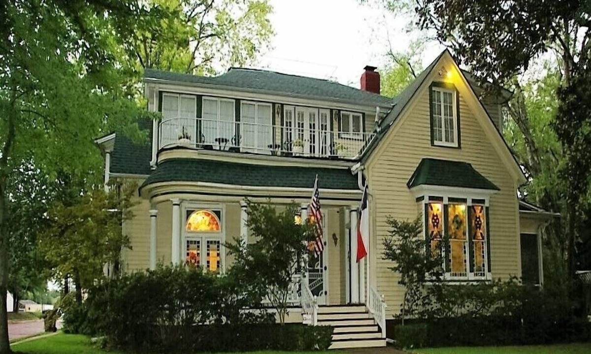 Tyler Bed & Breakfast | Woldert-Spence Manor