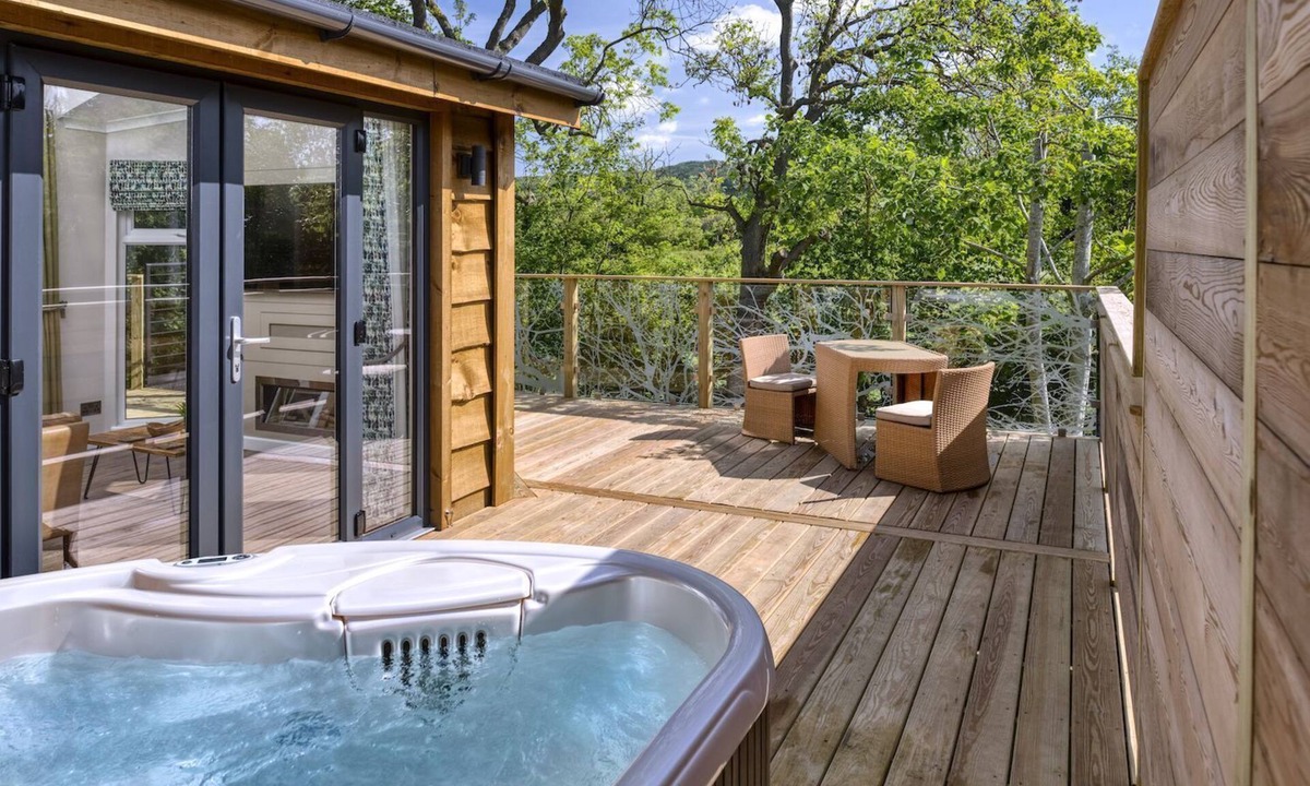 Low Catton Cabin | Wolds Edge Treehouse