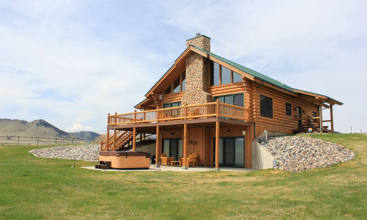 Wolf Creek House | Wolf Creek Lodge Montana