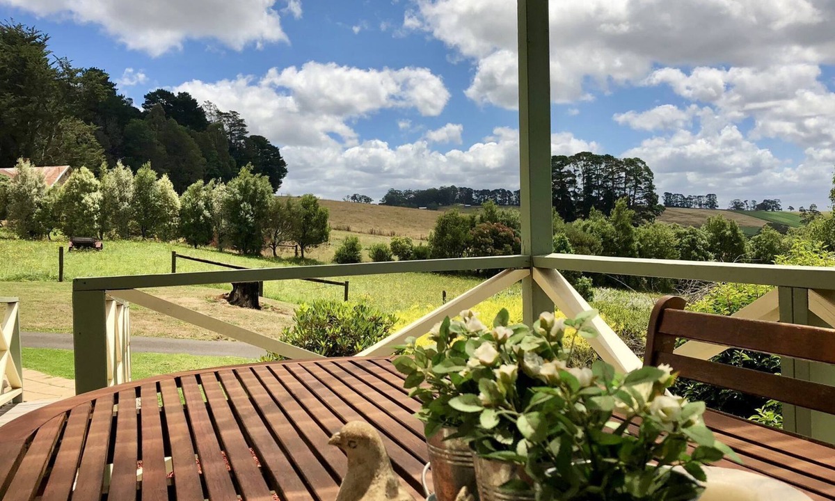 Gembrook Apartment | Wombat cottage self contained accommodation