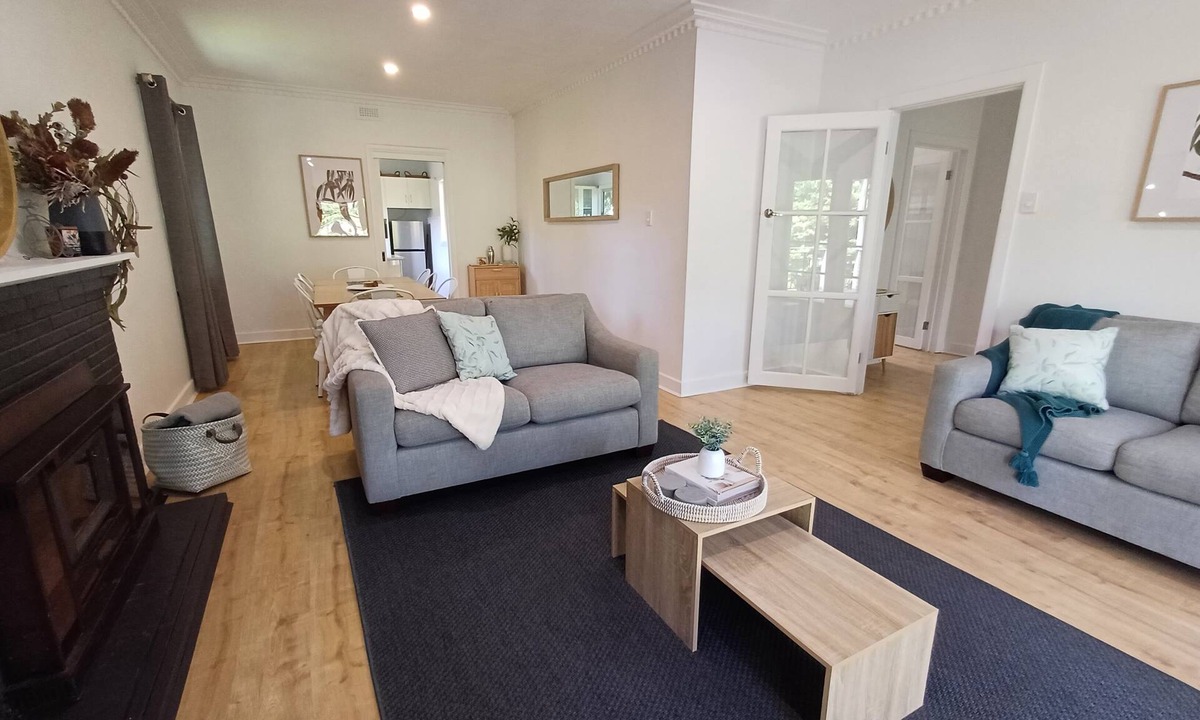 Warburton House | Wombat's Burrow, Warburton