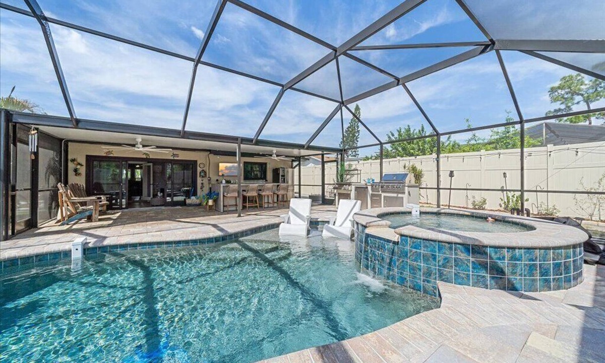 Lake Sarasota House | Wonderful 3-bedroom house with AC in peaceful Sarasota