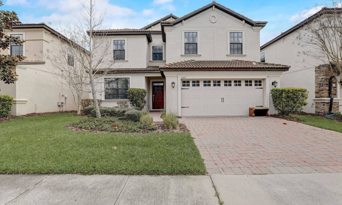 Davenport Apartment | Wonderful 6 bed 6 bath pool home