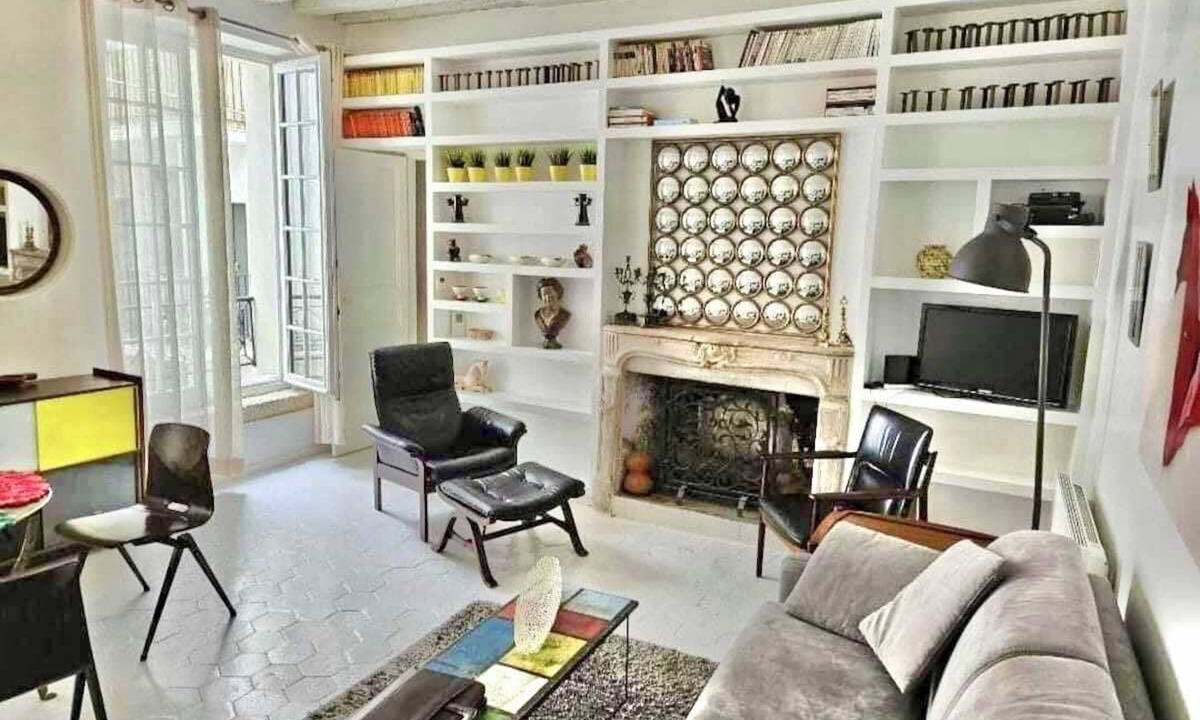 Saint-Victor Apartment | Wonderful Apartment in the heart of Paris!