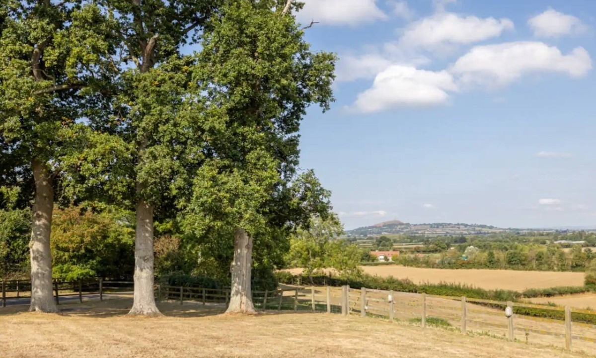 North Cadbury House | Wonderful Barn conversion with 2 bedrooms