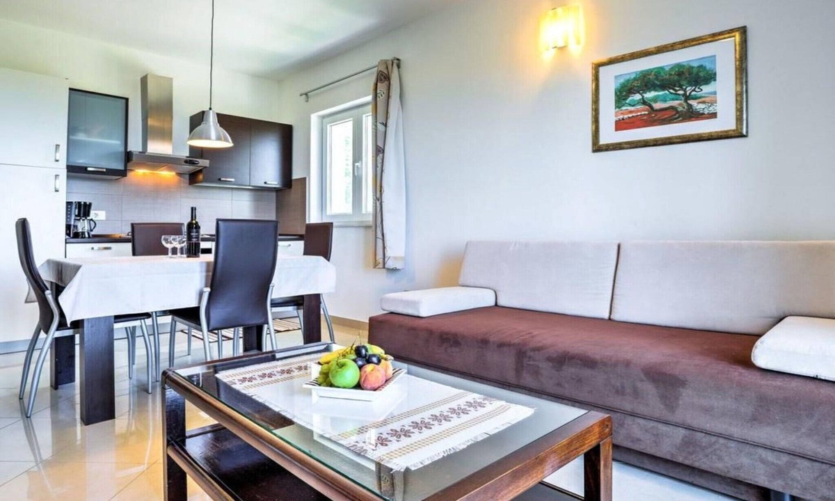 Brsec Apartment | Wonderful Brsec Apartments with Sea View and Shared Pool - Comfort One Bedroom Apartment
