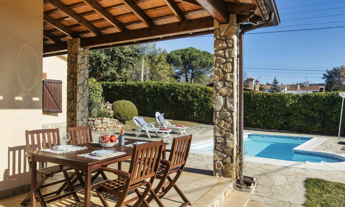Can Carbonell House | Wonderful private villa for 7 guests with WIFI, private pool and parking