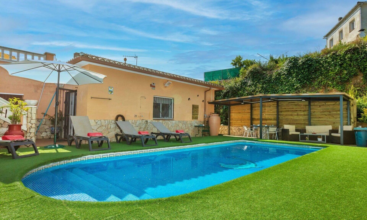 Macanet de la Selva House | Wonderful private villa for 6 guests with A/C, private pool, WIFI, TV, terrace and pets allowed