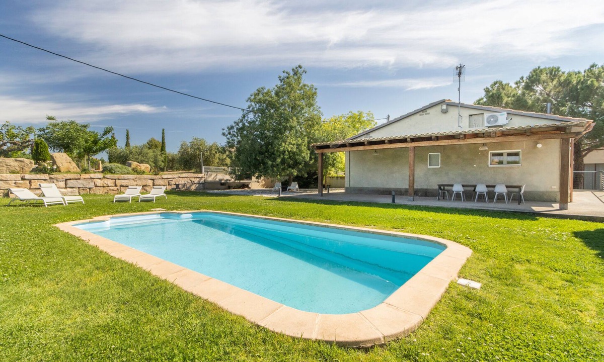 Fraga House | Wonderful Holiday Home Mas de l' Anneta
