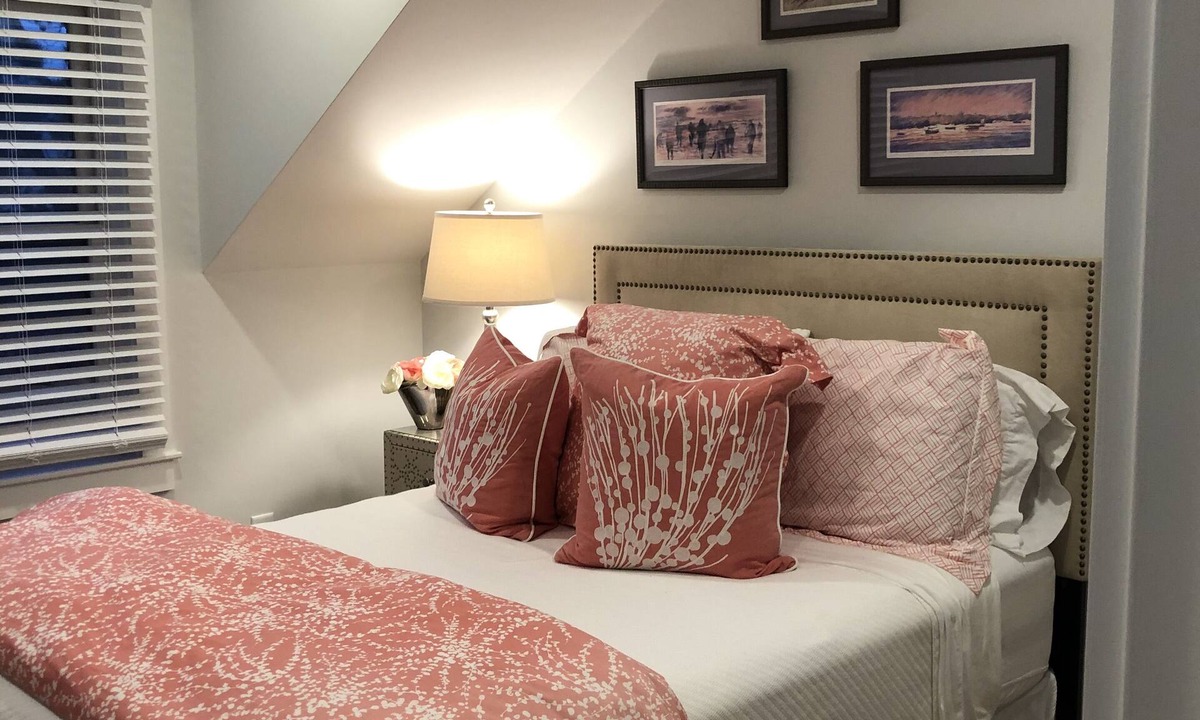 West of Town House | Wonderful Mid Island Gem