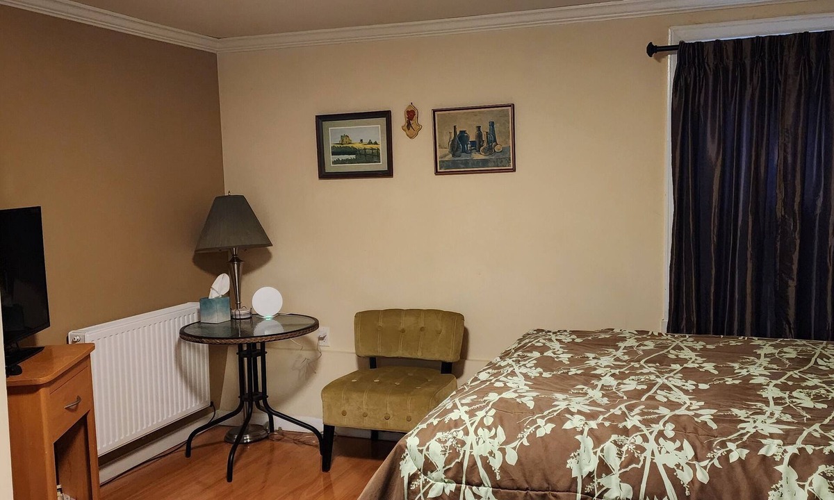 Merced Manor Apartment | Wonderful Newly Remodeled Studio