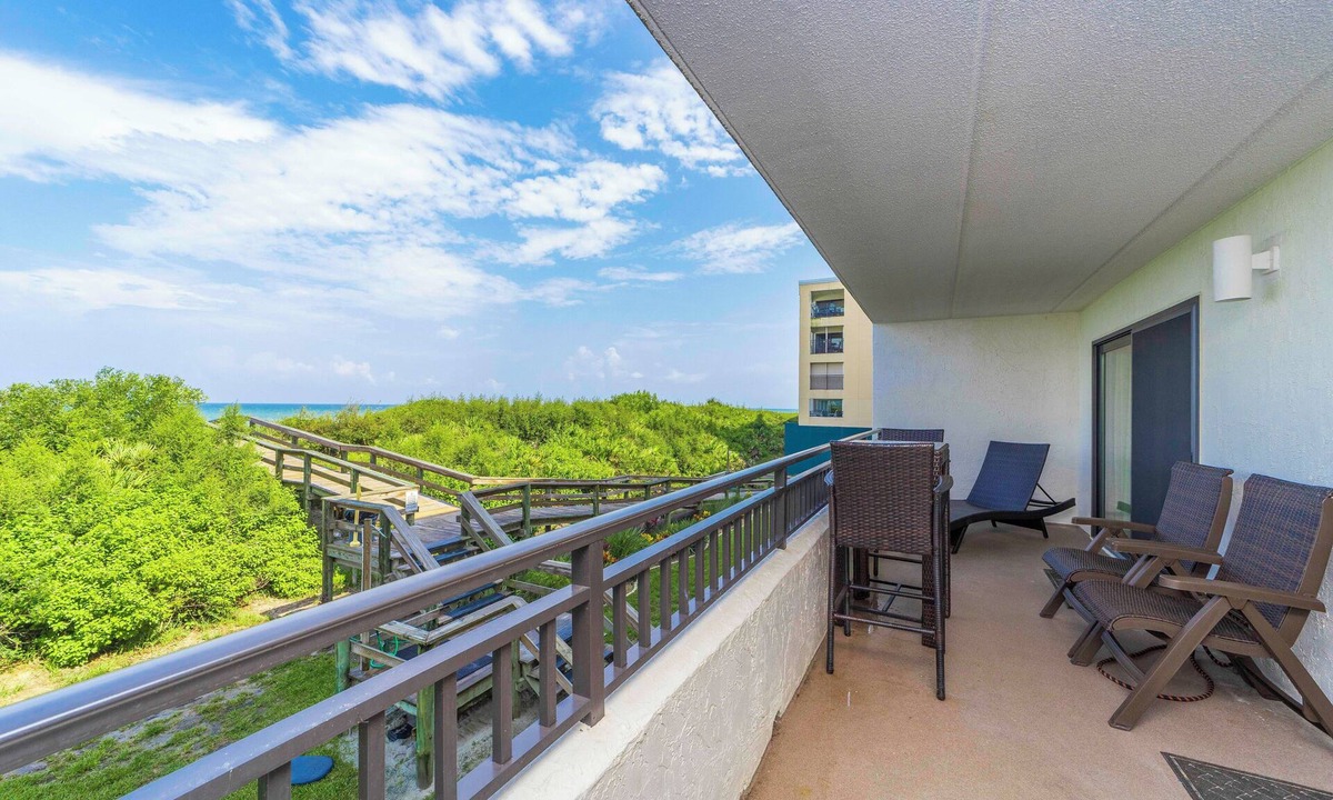 Crescent Beach Condo | Wonderful oceanfront condo with Intercoastal Views!