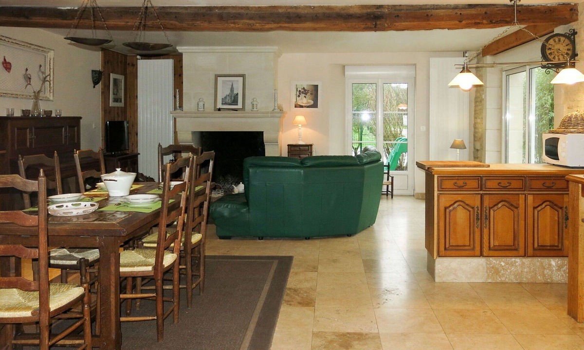 Cambes-en-Plaine House | Wonderful private villa for 6 guests with WIFI, TV, terrace and pets allowed
