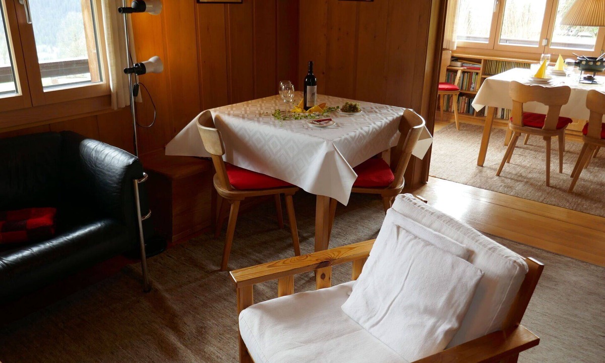 Grindelwald House | Wonderful private villa for 9 people with WIFI, TV, balcony and pets allowed