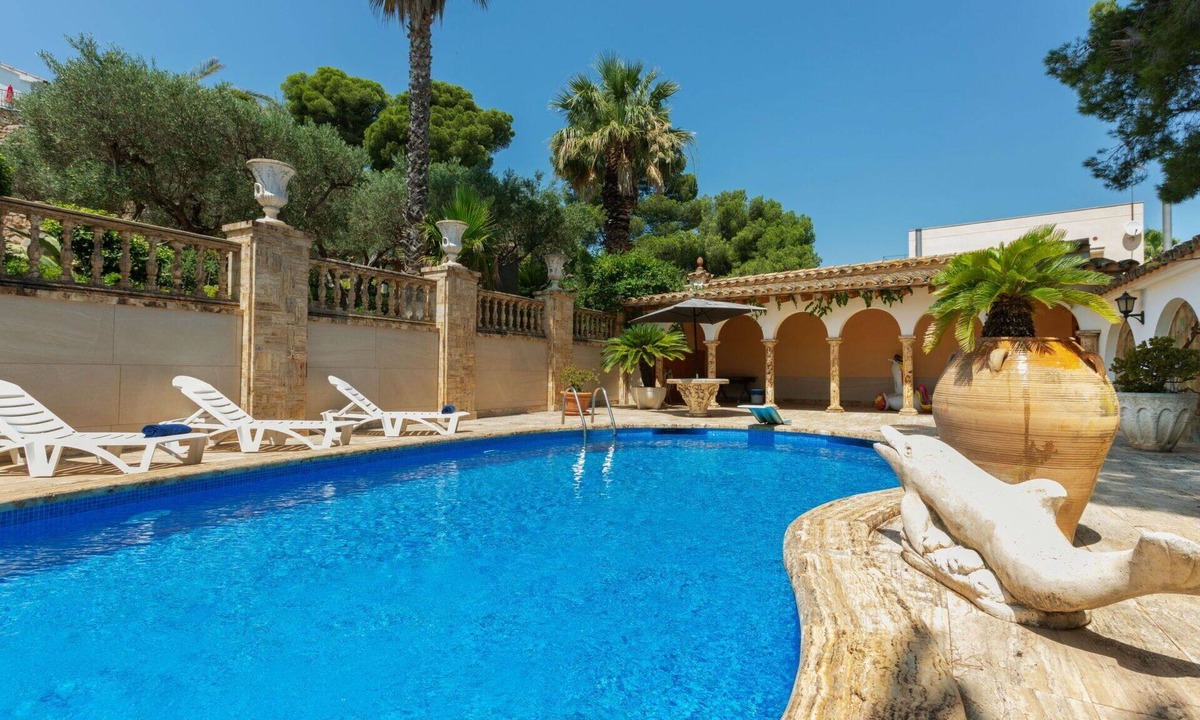 Llanca Villa | Wonderful private villa for 10 guests with private pool, A/C, WIFI and patio