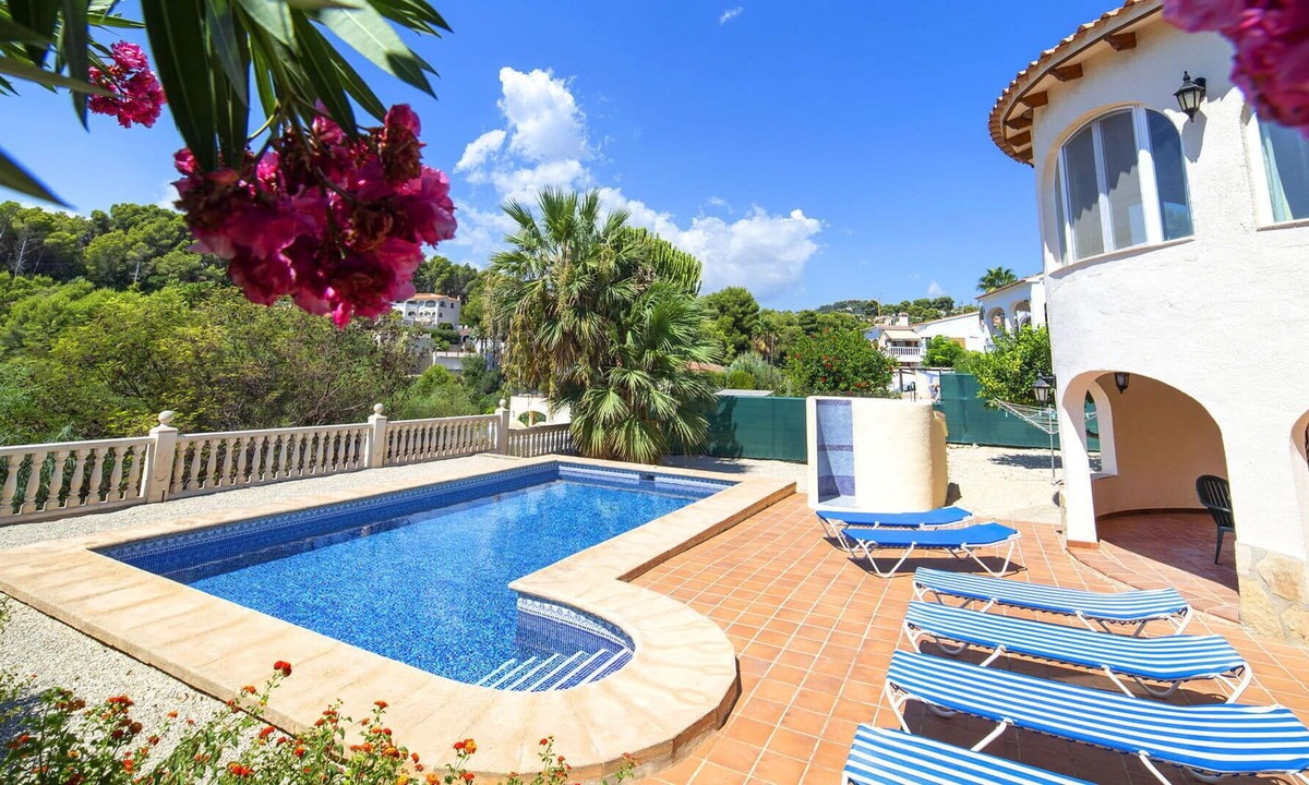La Llobella Villa | Wonderful private villa for 6 people with private pool, WIFI, A/C, TV and parking