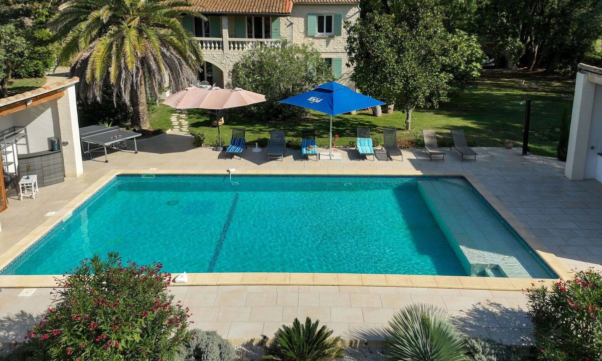 Uzes House | Wonderful private villa for 12 people with private pool, WIFI, A/C, TV and patio