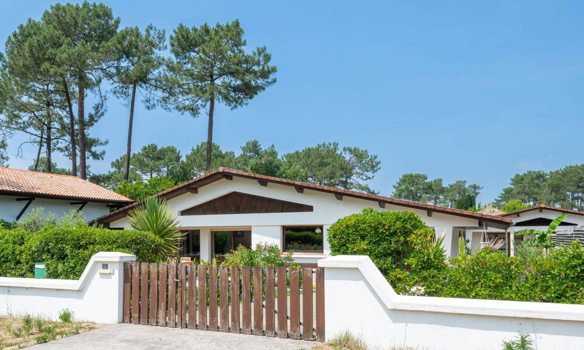 Mimizan House | Wonderful private villa for 6 people with WIFI, TV, terrace and pets allowed