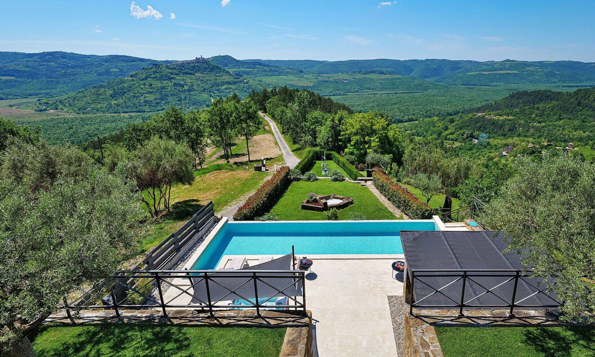 Golubici Villa | Wonderful private villa with private pool, hot tub, WIFI, A/C, TV, terrace and panoramic view