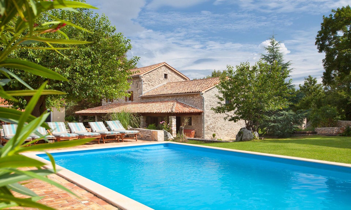 Marceljani Villa | Wonderful, secluded, minutes from the beach, with 5 bedrooms