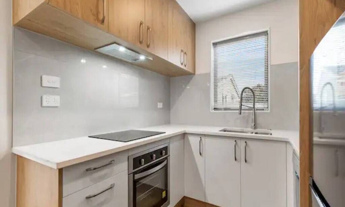 Mangere House | Wonderful Three Bedroom with Garage!