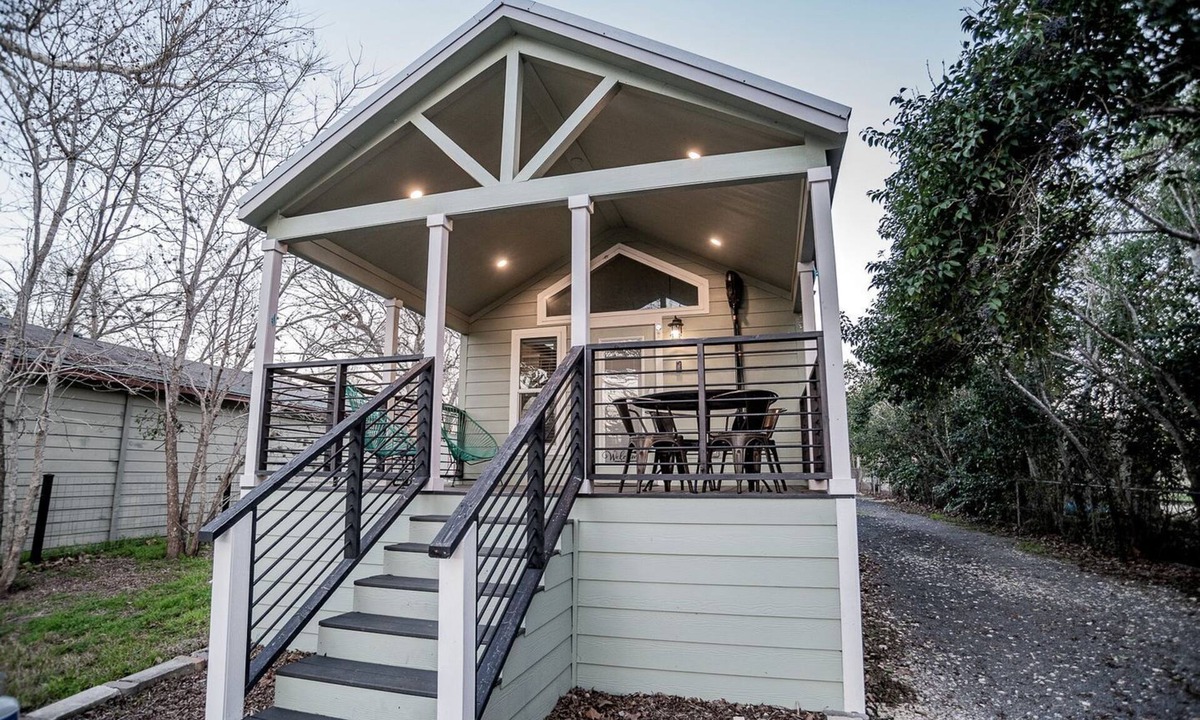 Seguin House | Wonderful Tiny House with River Access in Seguin, Texas