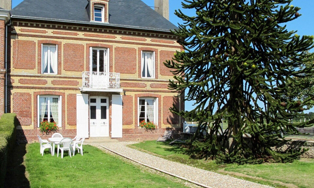 Colleville House | Wonderful villa for 6 guests with WIFI, TV and pets allowed