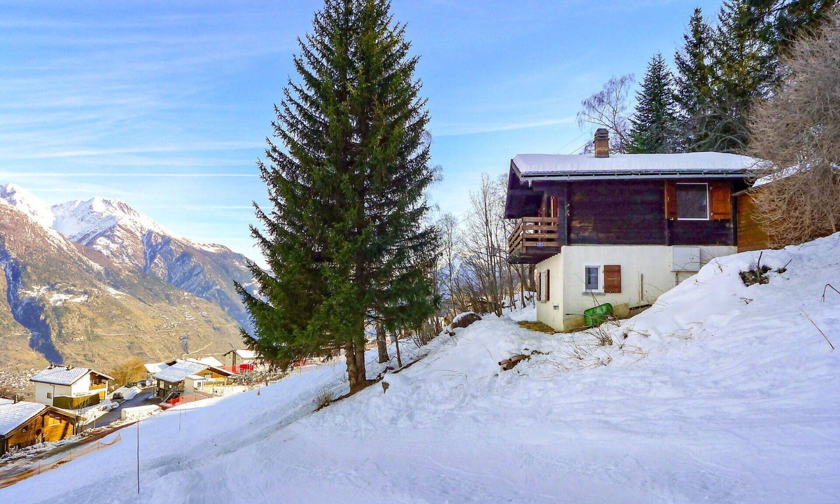 Eischoll House | Wonderful villa for 4 guests with WIFI, TV, patio and panoramic view